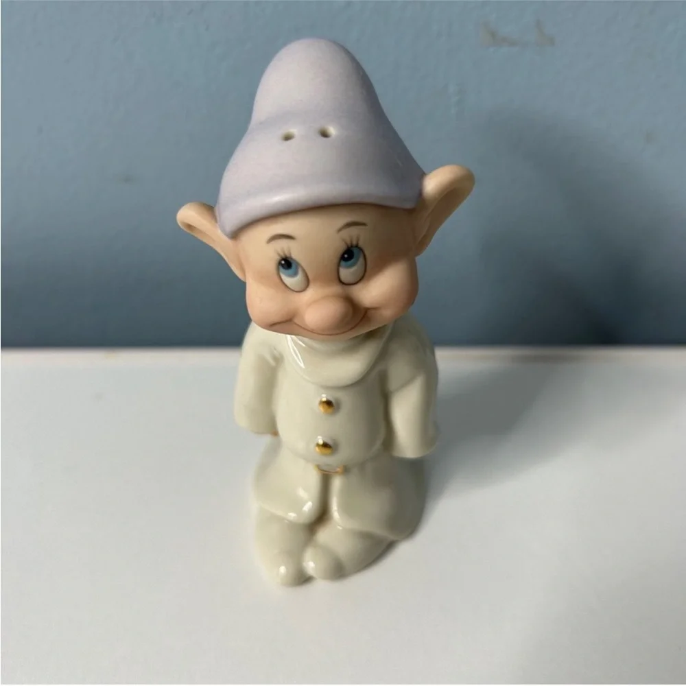 Disney Lenox Sneezy & Dopey Seven Dwarfs Salt & Pepper Shakers Host Pick Collect - Picture 5 of 16
